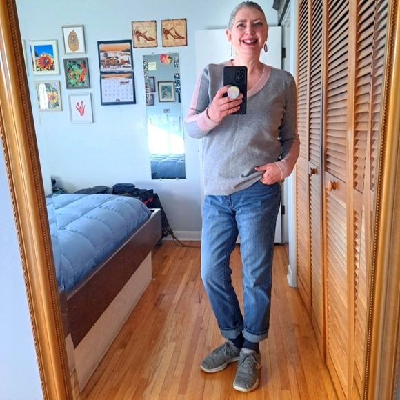 Boden Wool/Cotton Blend Long V-Neck Sweater Size L - Picture 5 of 6